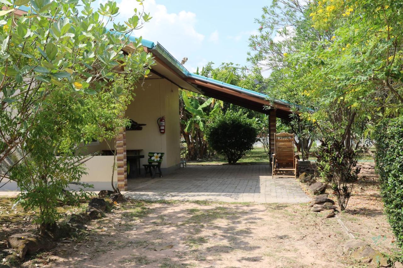 Eidi Homestay Nong Kung Si Exterior photo